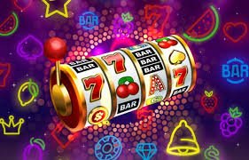 Người chơi slot nổ hũ tdtc trên thiết bị di động tại Việt Nam